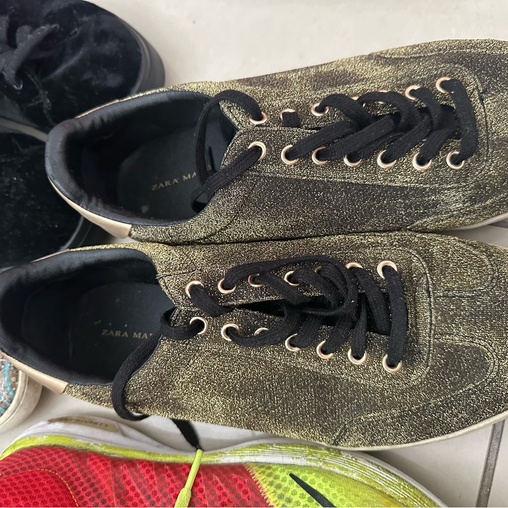 NWT Zara Man Size US 6 Black/Gold Low Top Sneakers